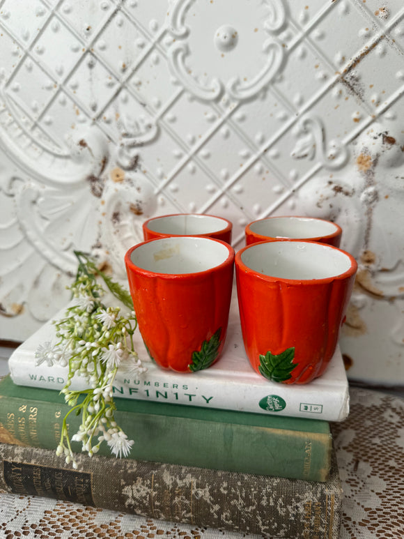 SET OF 4 RETRO PUMPKIN JUICE CUPS