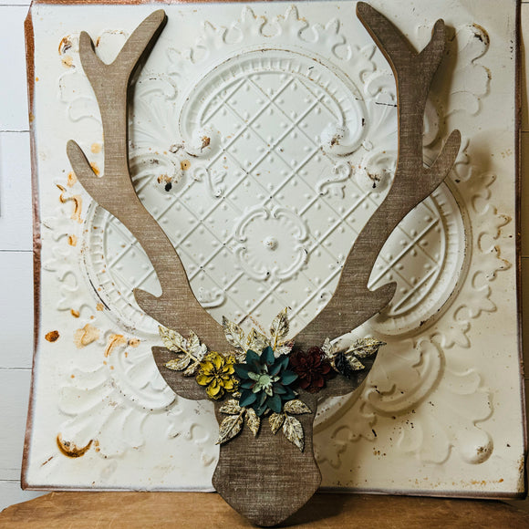 ORNATE WOOD AND FLORAL ANTLER WALL DECOR