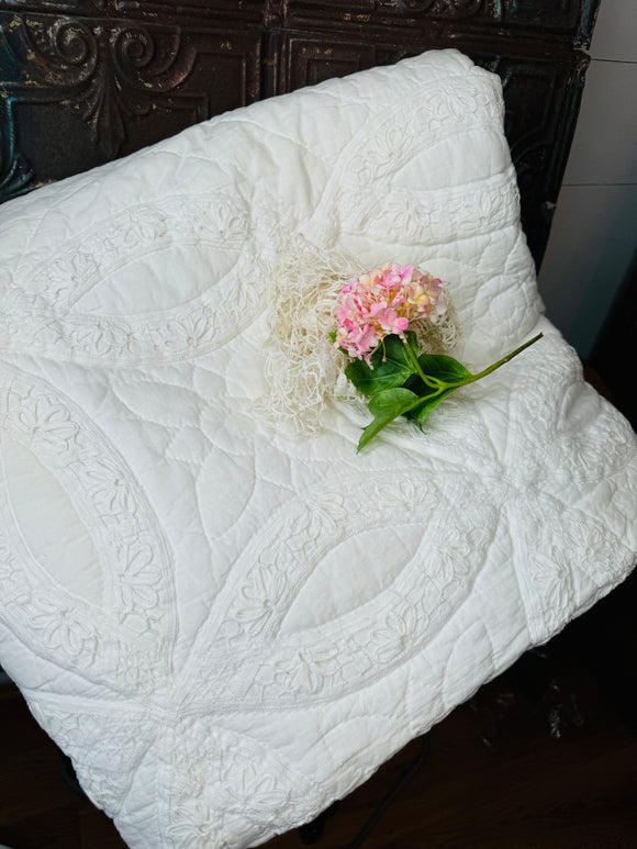 EYELET VINTAGE BLANKET RARE