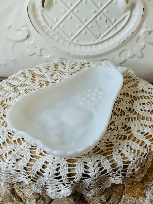 MILK GLASS PEAR SHAPED FRUIT MOTIF VINTAGE TRAY DISH