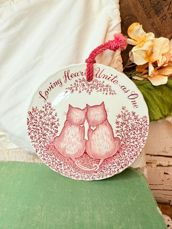 LOVING HEARTS KITTY CAT PLATE ORNAMENT