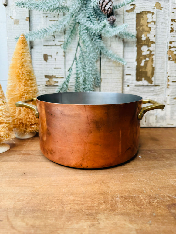 LARGE VINTAGE COPPER AND BRASS POT