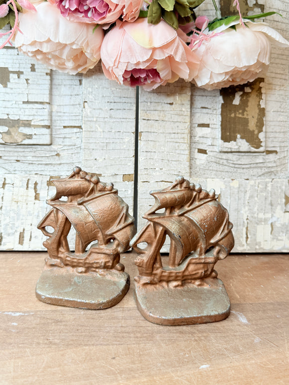 ANTIQUE SET OF IRON SHIP BOOKENDS