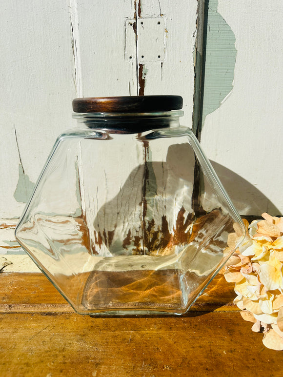 GLASS ANTIQUE LARGE HEXAGONAL PHARMACY JAR WITH WOODEN TOP