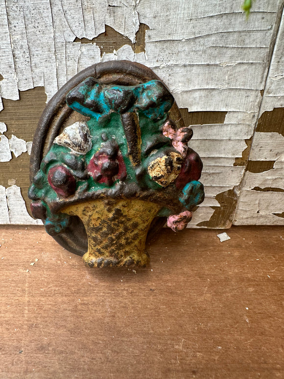 ANTIQUE BOUQUET IRON DOOR KNOCKER