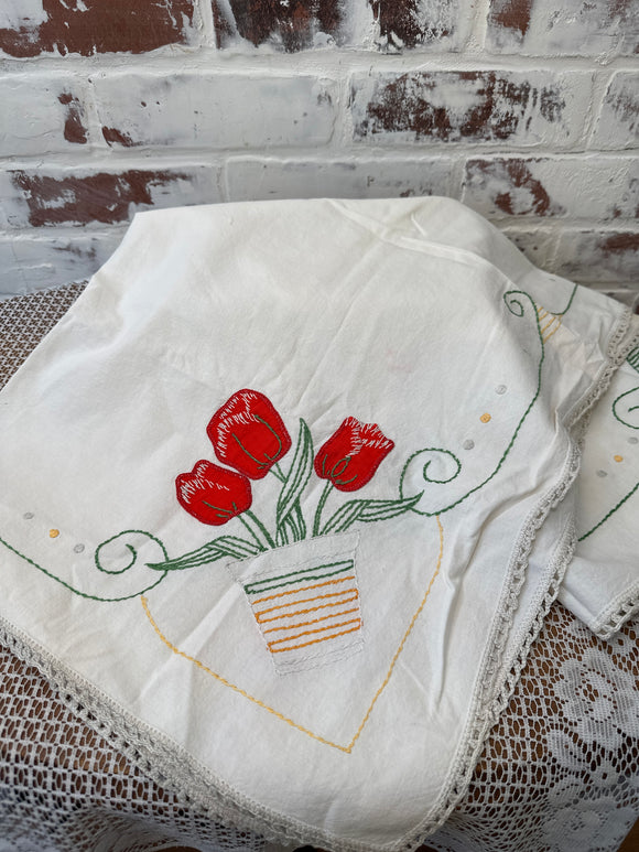 VINTAGE FLORAL SQUARE LINEN TABLECLOTH