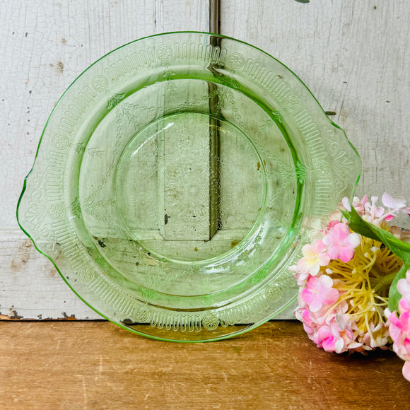 RARE VINTAGE VASELINE GLASS DETAILED PLATE