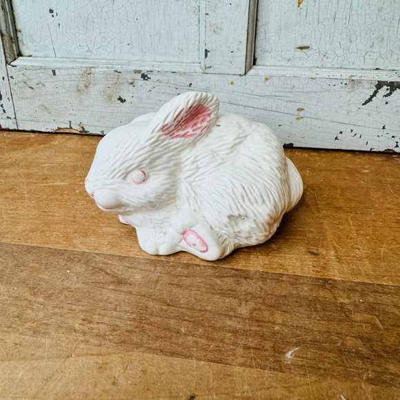 VINTAGE BUNNY STATUETTE