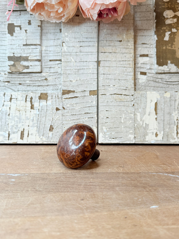ORNATE VINTAGE MARBLED KNOB DECOR