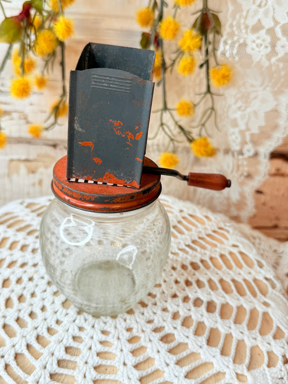 VINTAGE GLASS NUT CHOPPER