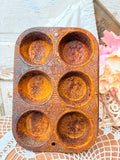 VINTAGE RUSTY CRUSTY CUPCAKE MUFFIN TIN