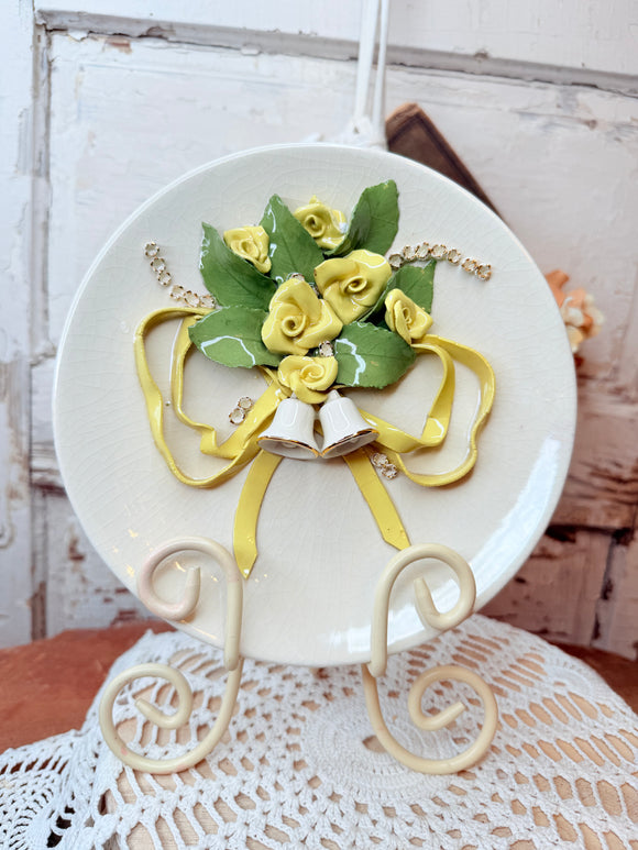 VINTAGE 3D FLORAL PLATE