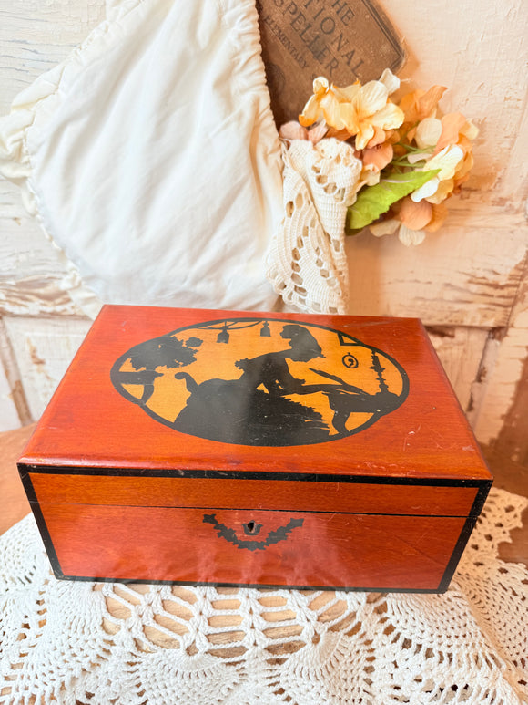 VINTAGE SILHOUETTE WOODEN  BOX
