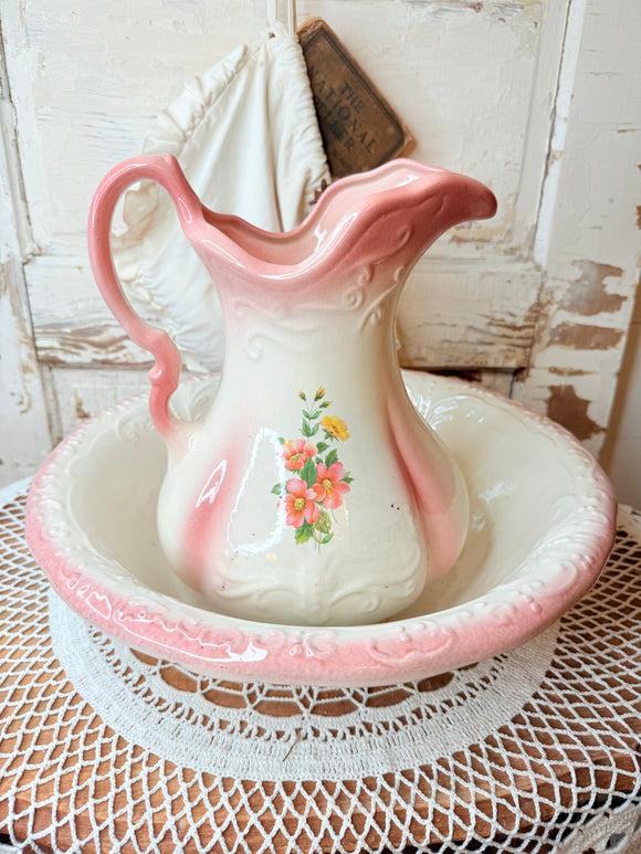 XL VINTAGE PINK FLORAL PITCHER AND BASIN SET
