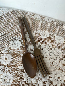 VINTAGE WOOD SALAD TONGS