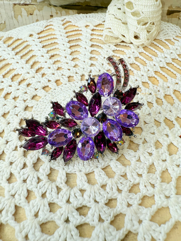ANTIQUE BROOCH - PURPLE