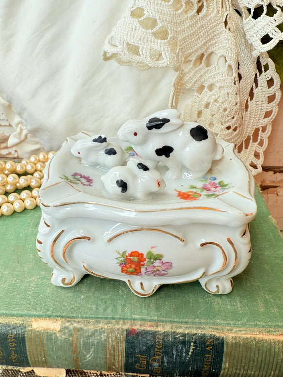 EXTRA RARE ANTIQUE BUNNY ASHTRAY BOX