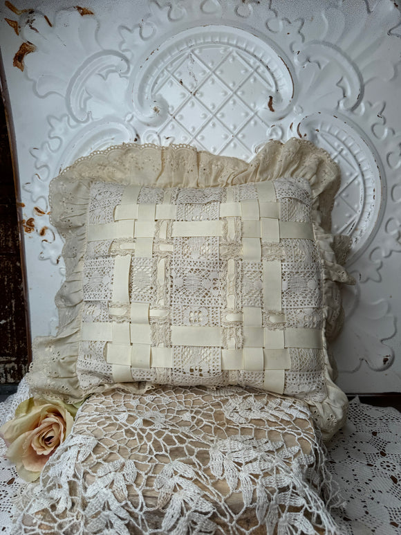 UNIQUE VINTAGE THROW PILLOW