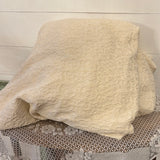 LARGE DETAILED BLANKET VINTAGE