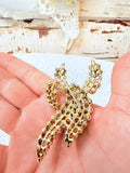 VINTAGE PEARL AND LEAF BROOCH PIN