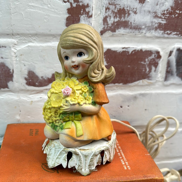 PORCELAIN FLOWER CHILD LAMP