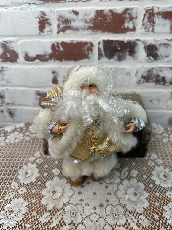 CHRISTMAS GOLDEN SANTA DECOR