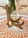 SOLID BRASS DETAILED VINTAGE PLATE HOLDER DECOR - 2 AVAILABLE