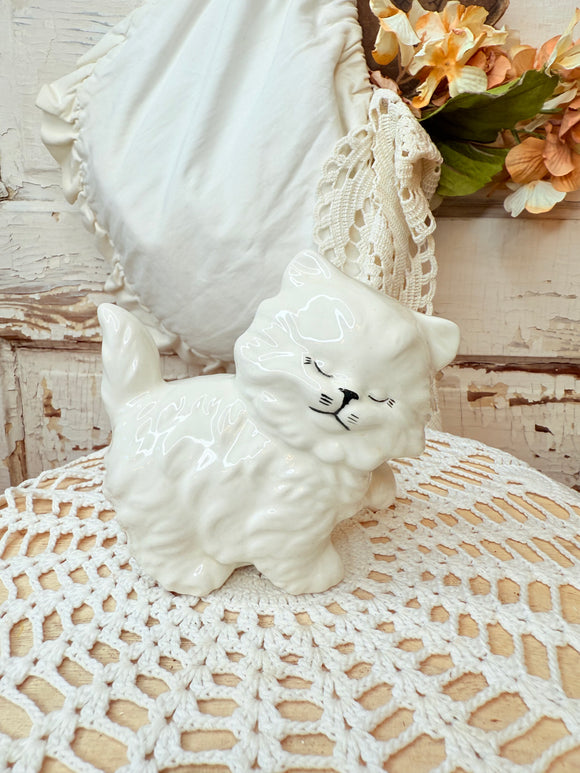 CUTE VINTAGE RAGDOLL CAT STATUETTE