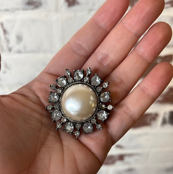 ANTIQUE LARGE PEARLY GEM BROOCH