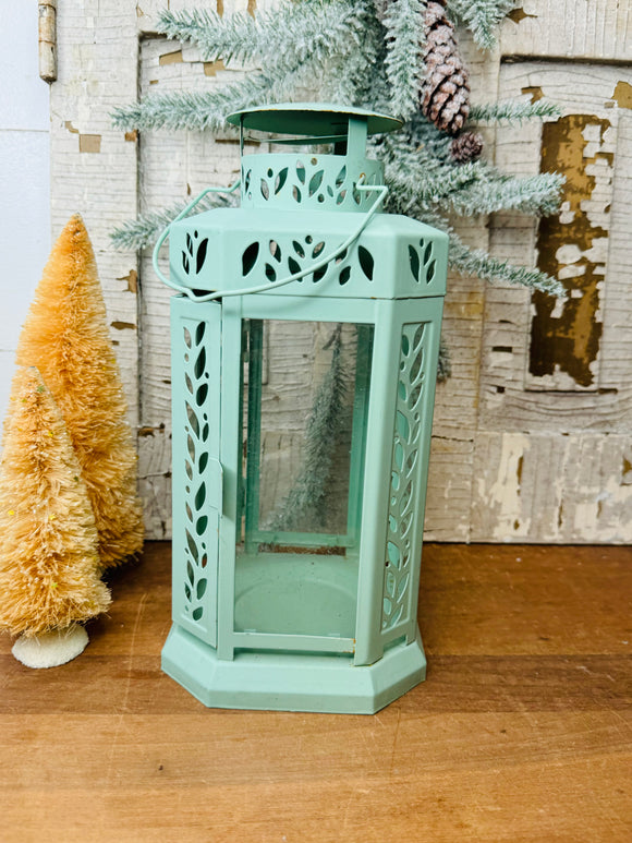 TEAL VINTAGE DETAILED LANTERN