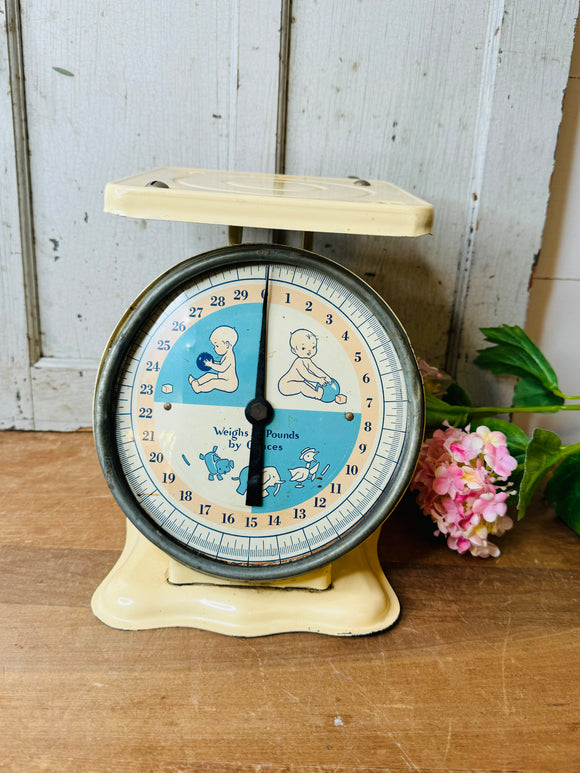 VINTAGE BABY WEIGHT SCALE