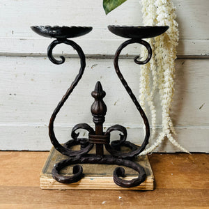 ORNATE IRON VINTAGE SCROLLY DETAILED CANDLE HOLDER