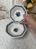 VINTAGE PAIR OF IRONSTONE BLUE AND WHITE DISHES
