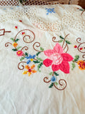 EXTRA LONG VINTAGE AMAZING FLORAL TABLECLOTH