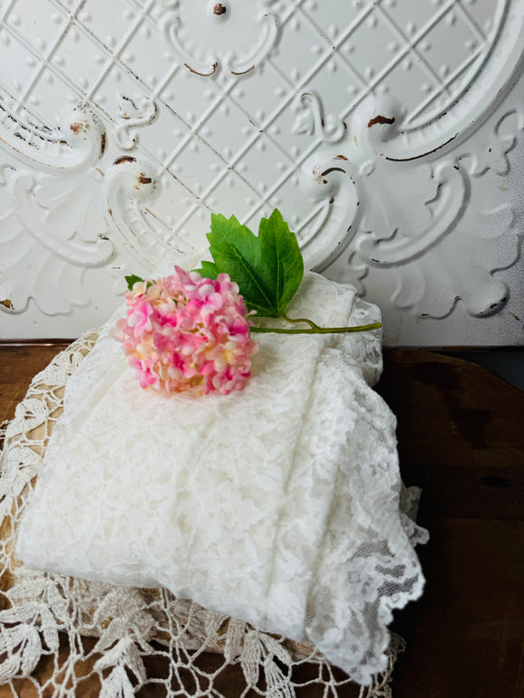 RARE ANTIQUE LACE TABLECLOTH