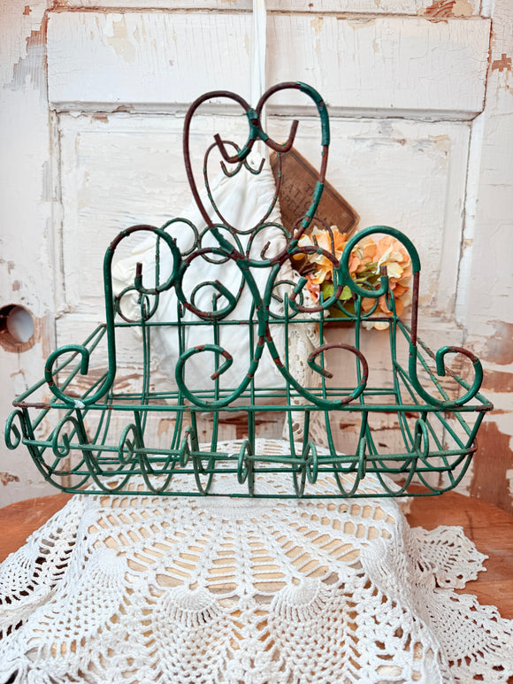 GREEN SCROLLY HEART VINTAGE OUTDOOR PLANTER DECOR