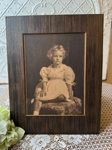 ANTIQUE PORTRAIT DECOR