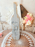 VINTAGE WOODEN CHIPPY RABBIT PADDLE DECOR