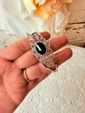 VINTAGE BLACK GEMSTONE AND SILVER METAL BRACELET