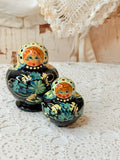 VINTAGE RUSSIAN NESTING DOLL SET