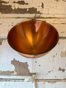 Vintage copper mixing bowl ￼