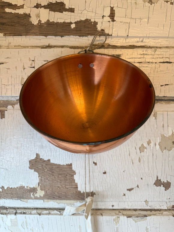 Vintage copper mixing bowl ￼