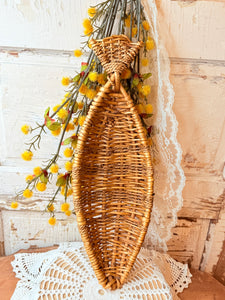 VINTAGE AMAZING WICKER FISH BASKET TRAY DISH