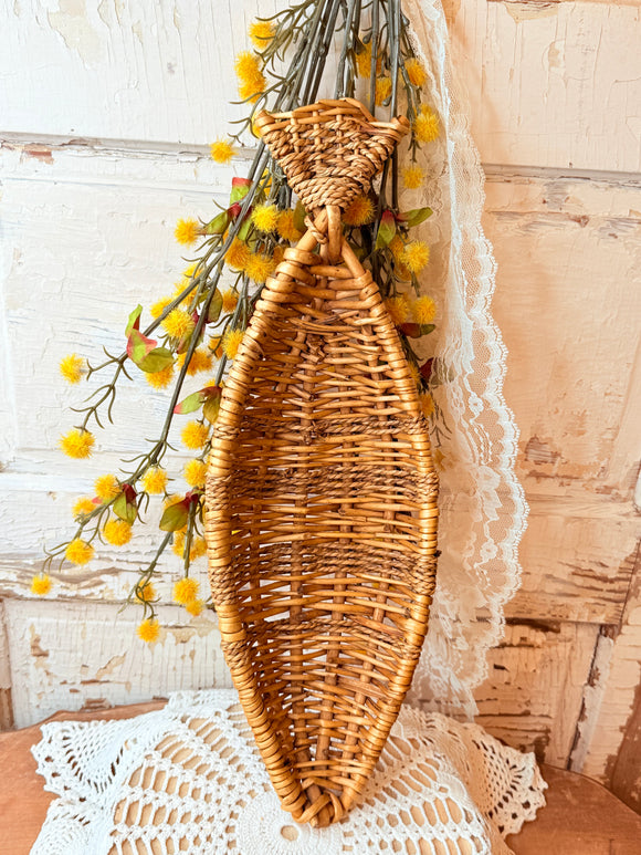 VINTAGE AMAZING WICKER FISH BASKET TRAY DISH