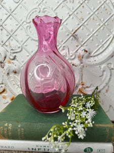 VIBRANT PINK VINTAGE GLASS SWIRL VASE