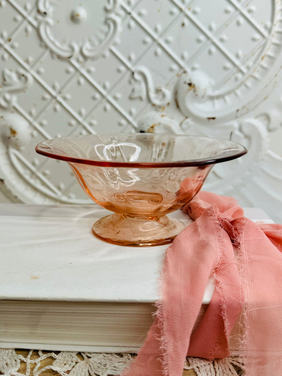 PINK DEPRESSION GLASS VINTAGE COMPOTE BOWL ON PEDESTAL