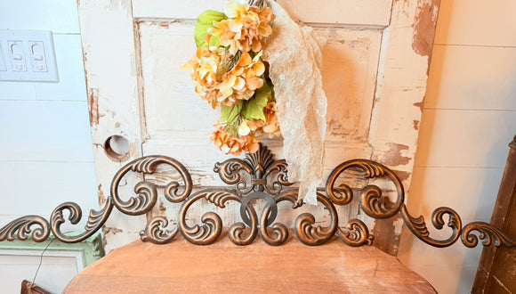 LARGE ORNATE VINTAGE DAMASK WALL DECOR