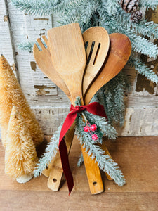 VINTAGE WOODEN BUNDLE OF COOKWARE