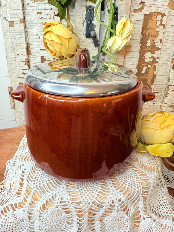 VINTAGE STONEWARE BEAN POT WITH METAL LID