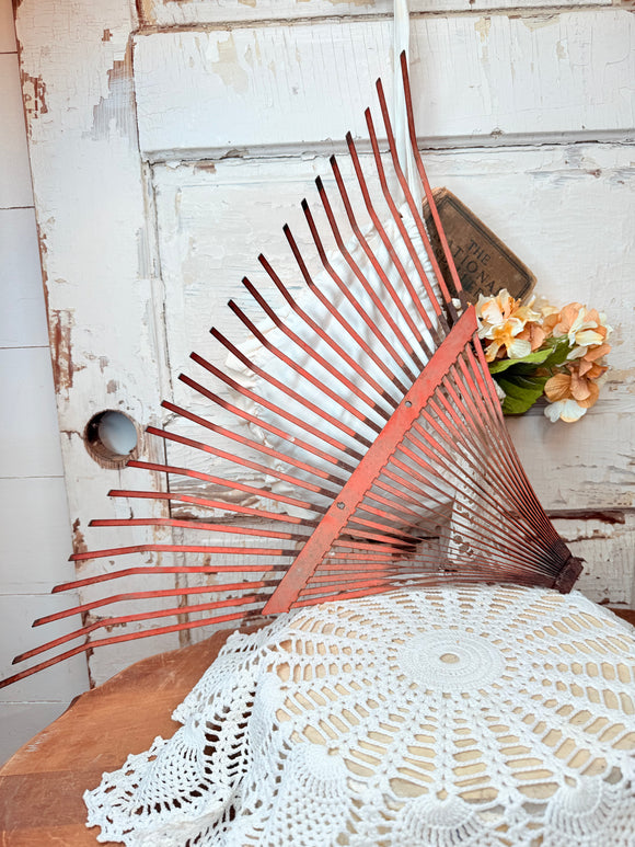 ANTIQUE RAKE DECOR